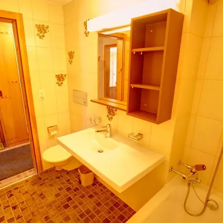 아파트 Chesa Munteratsch 2-zimmerwohnung 102 Typ E *
